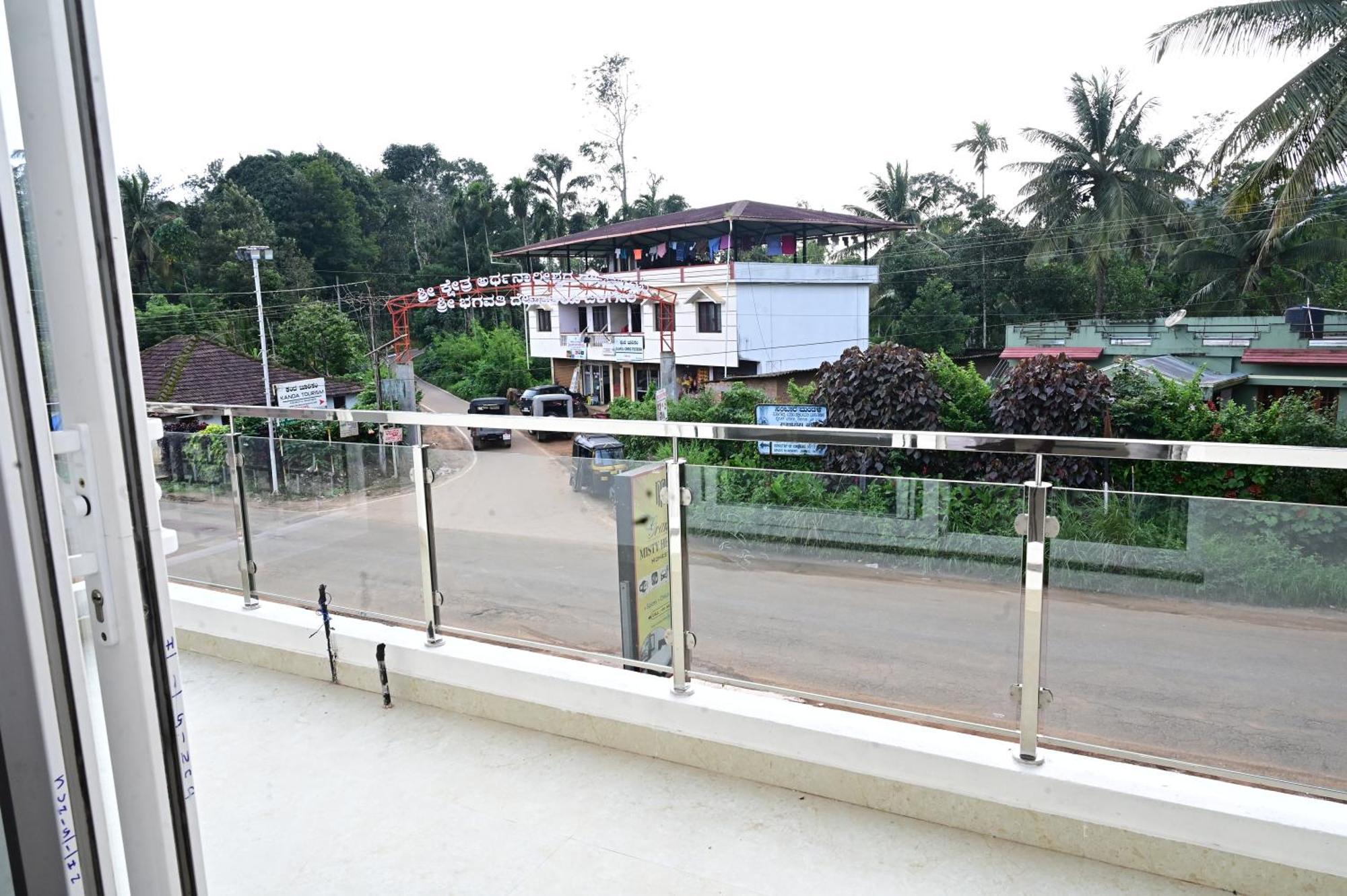Grand Misty Heaven Villa Madikeri Exterior photo