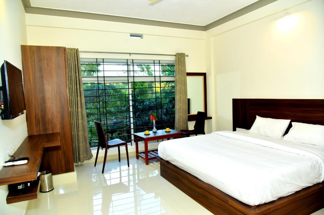 Grand Misty Heaven Villa Madikeri Exterior photo